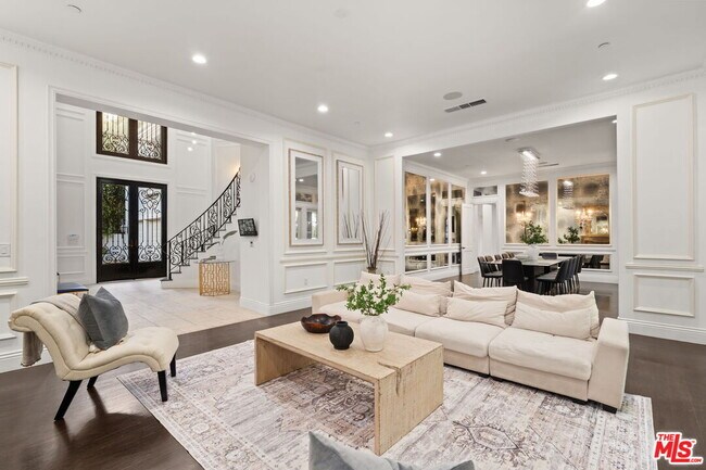 Building Photo - 4923 Amigo Ave