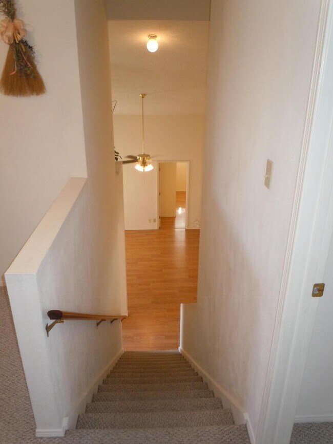 Building Photo - 2059 Columbia Ct NE