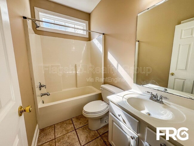 Building Photo - 2426 Pinetops Dr