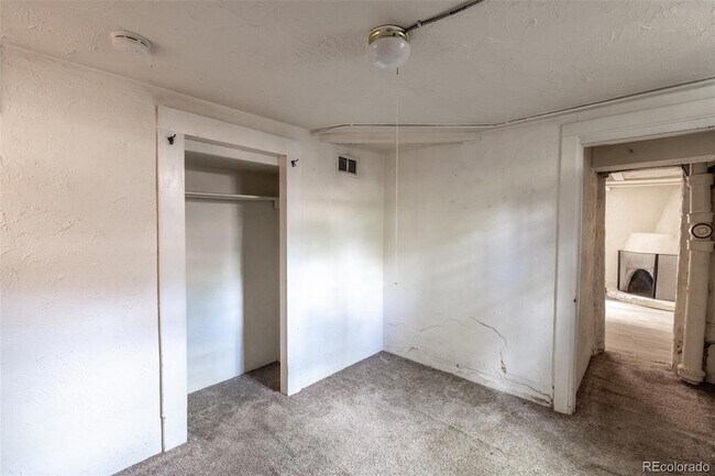 Building Photo - 840 Emerson St