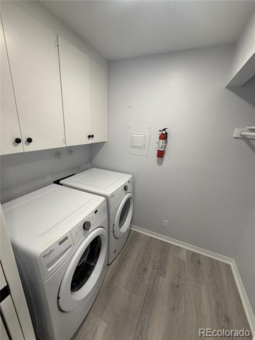 Building Photo - 2203 S Holly St