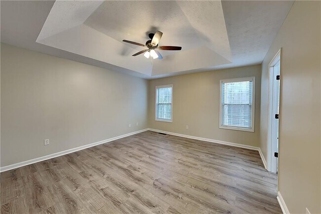 Building Photo - 255 Valley Brook Dr