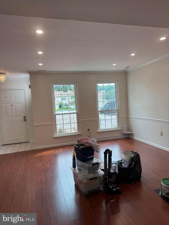 Building Photo - 1724 Balas Cir