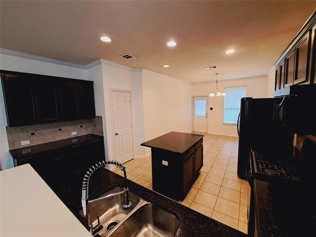 Building Photo - 541 Moonwalker Trail