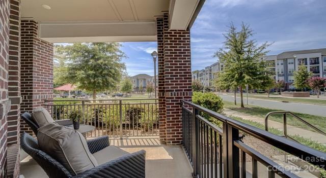 Building Photo - 16408 Holly Crest Ln