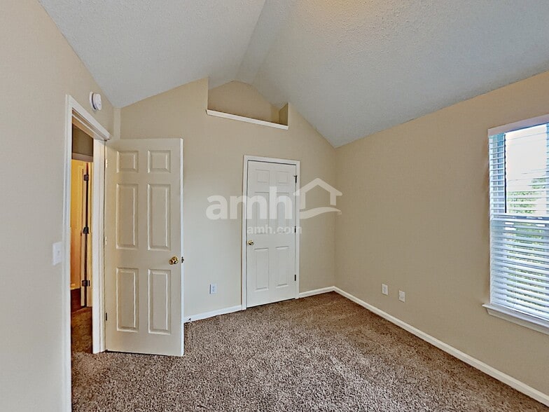 Building Photo - 3321 Metro Way