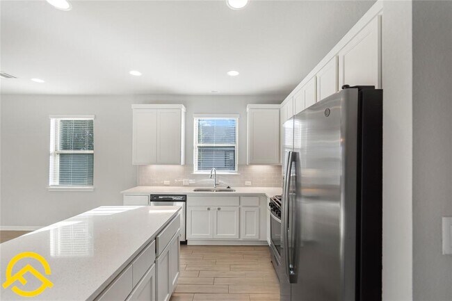 Building Photo - 3008 Sage Ranch Dr