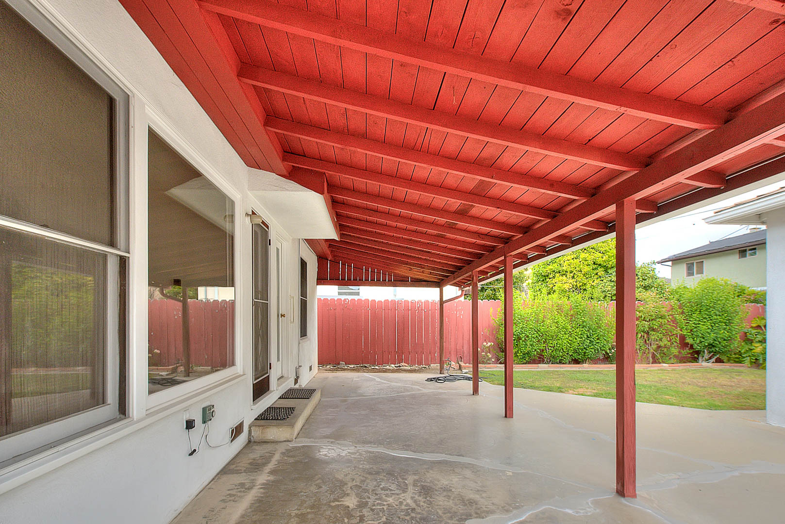 Building Photo - 10860 Oregon Ave