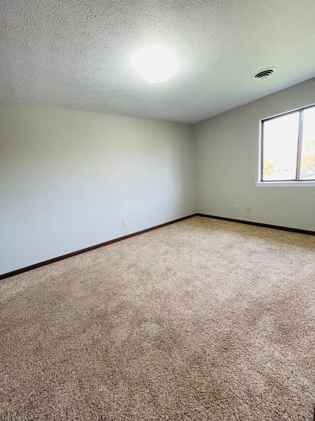 Building Photo - 2 Bedroom apartment for rent near EMU
