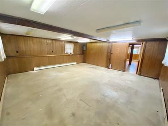 Building Photo - 5 Bedroom Home in Essex Junction!