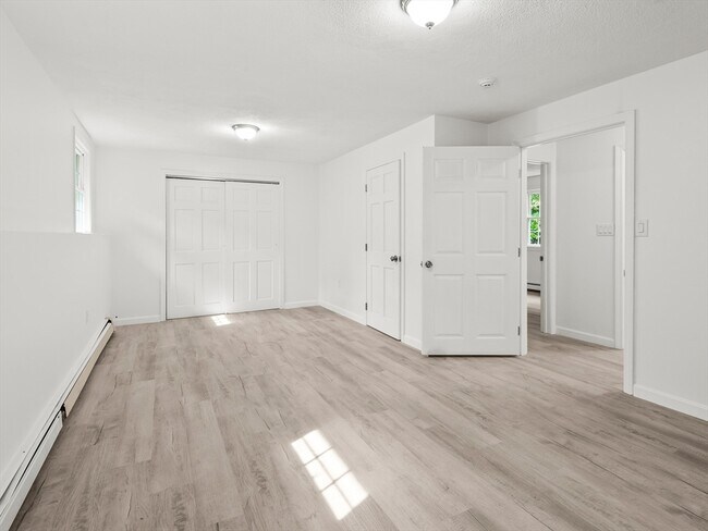 Building Photo - 26 Sidney St