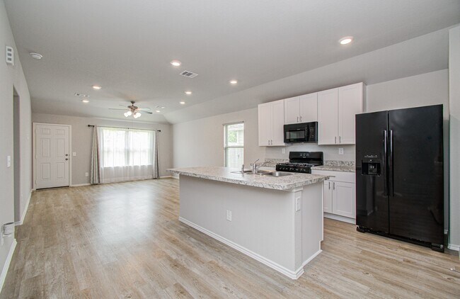 Building Photo - 2030 Brixham Bluff Ln