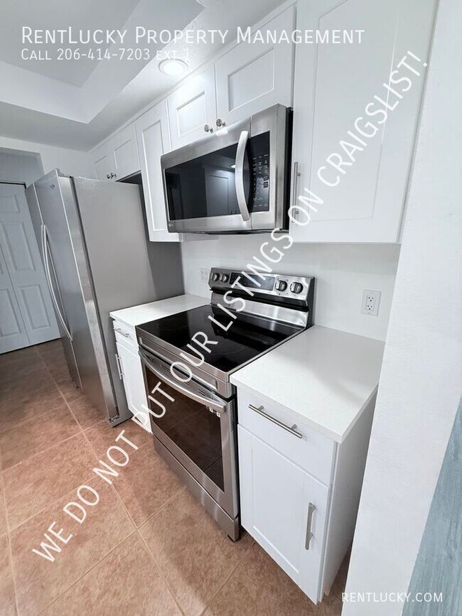 Building Photo - 3221 SW 319th Pl