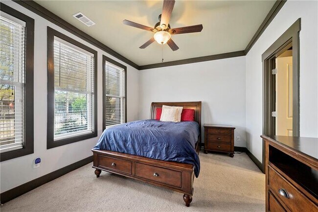 Building Photo - 790 Liberty Commons Dr NW