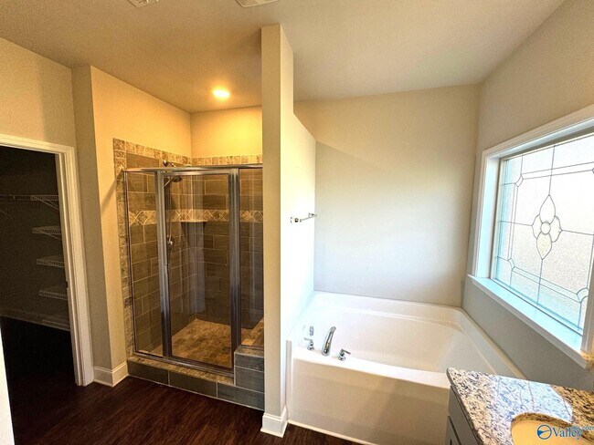 Building Photo - 341 River Rock Dr