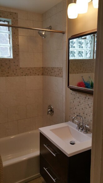 Building Photo - 1033 Westcott St