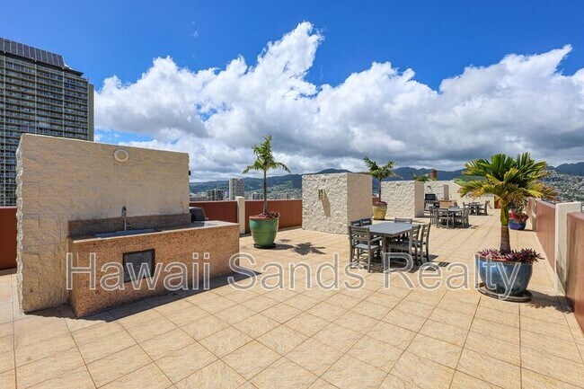 Building Photo - 444 Nahua St