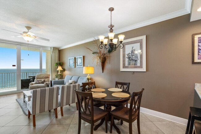 Building Photo - 365 E Beach Blvd