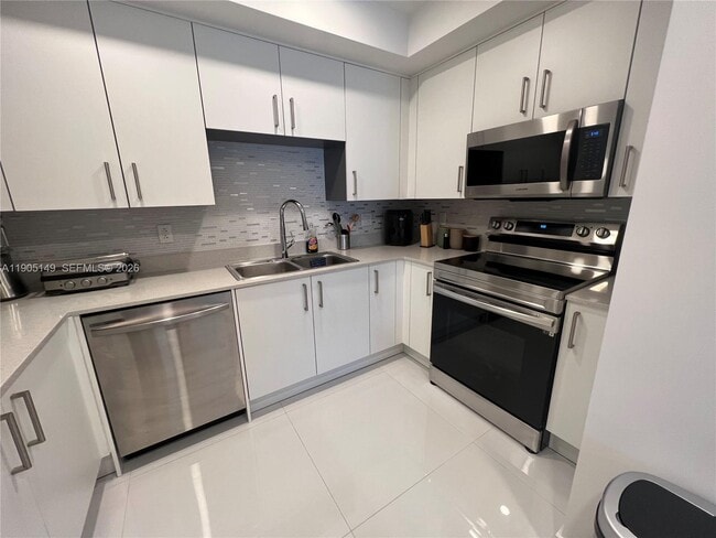 Building Photo - 10950 NW 82nd St