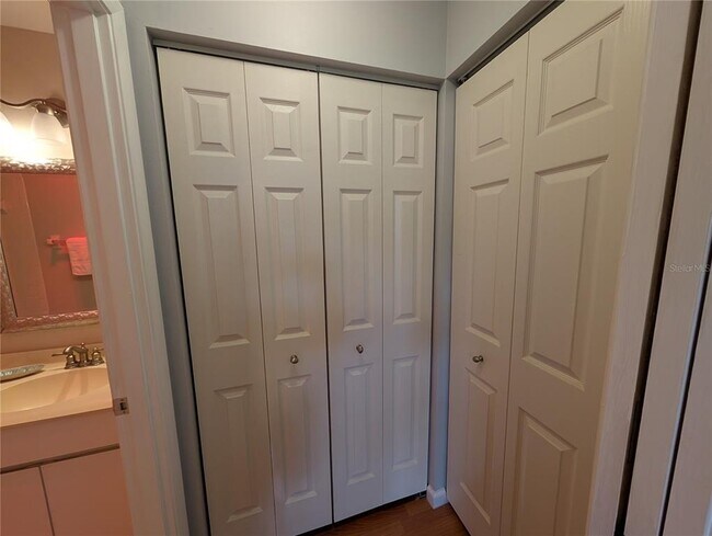 Building Photo - 6896 W Country Club Ln