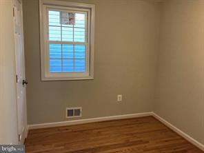 Building Photo - 4-Bedroom Home with First-Floor In-Law Suite