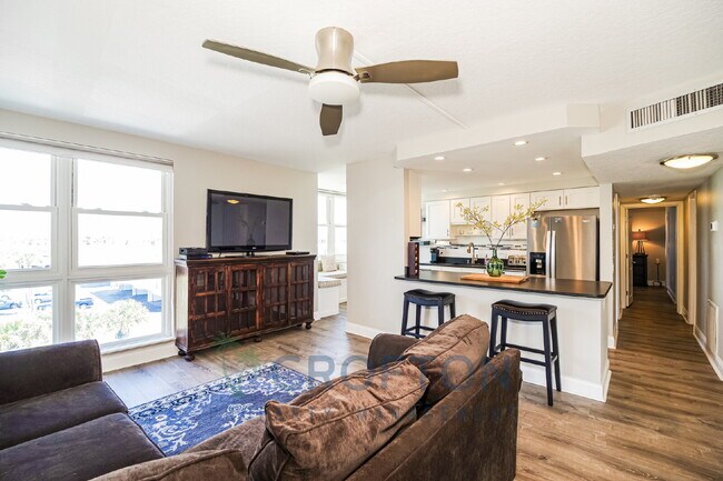 Building Photo - Beautiful Oceanfront Condo in Cocoa Beach!