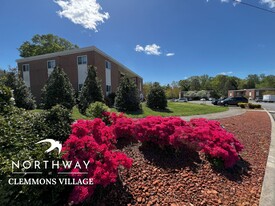 Building Photo - Northway at Clemmons Village