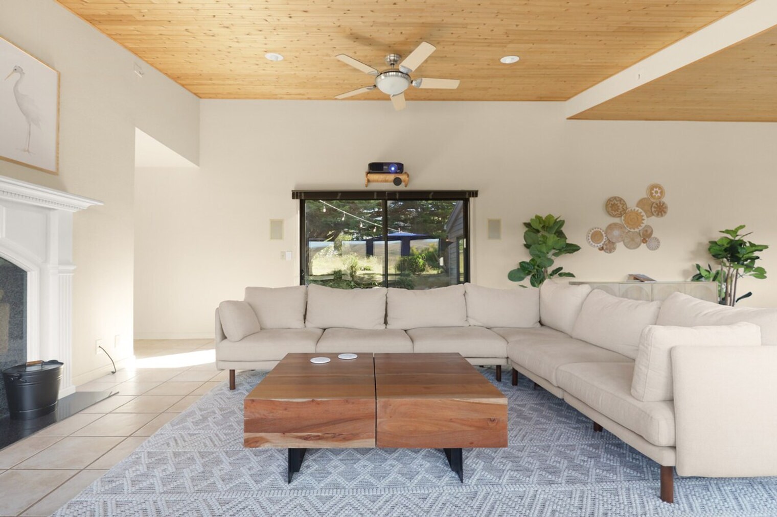 Building Photo - 112 Duck Ct