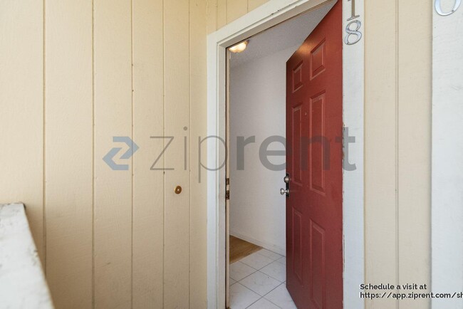 Building Photo - 2547 Easton Ln