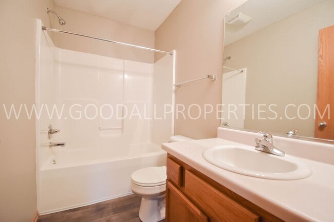 Building Photo - Great 3 Bedroom, 2.5 Bathroom Home in Ankeny