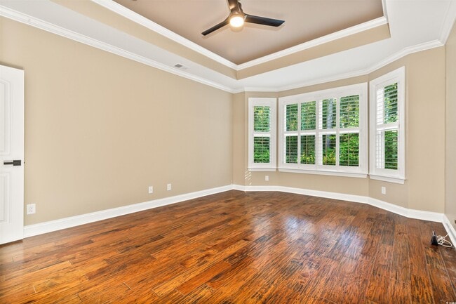 Building Photo - 1592 Buckingham Ave