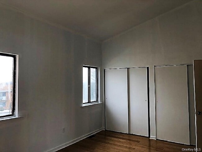 Building Photo - 34 Poplar Ln