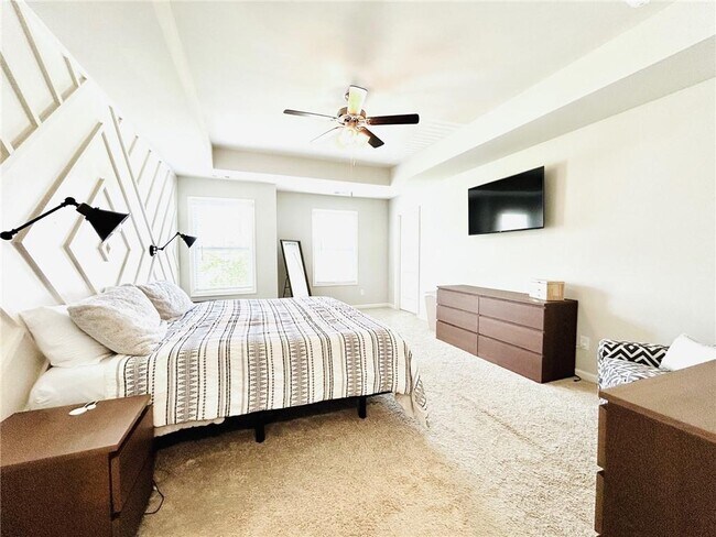 Building Photo - 140 Woodhouse Cir