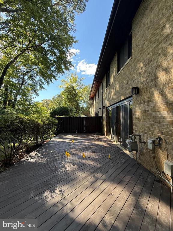 Building Photo - 11008 Saffold Way