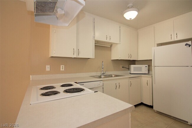 Building Photo - 1470 Elizabeth Ave