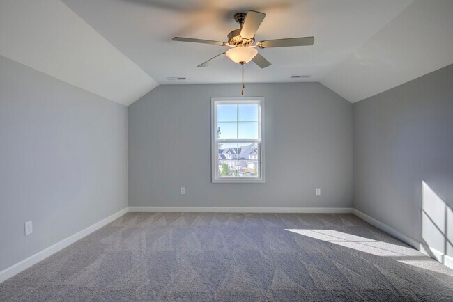 Building Photo - 521 Transom Wy