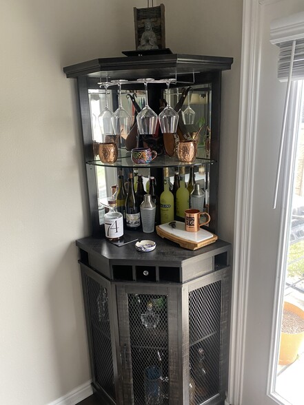 Mini Bar - 753 W Club Oaks Dr