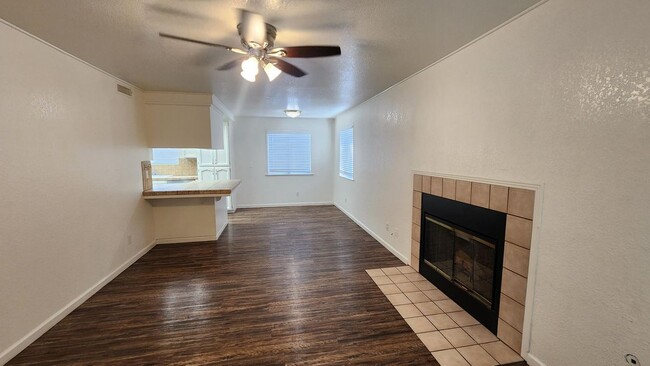Building Photo - 1242 Armstrong Ave