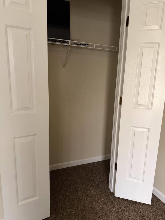 Building Photo - 6647 Sunset Park