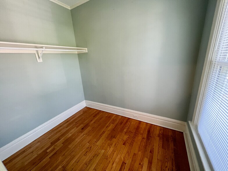 Building Photo - 710 Morris Ave SE