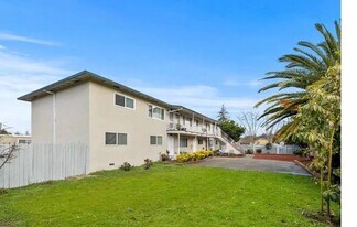 Building Photo - 21927 Vallejo St