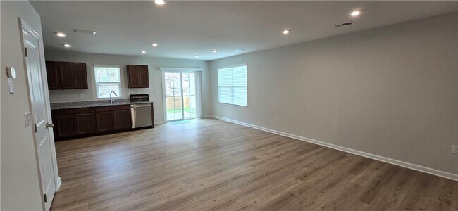 Building Photo - 24 Downing Dr