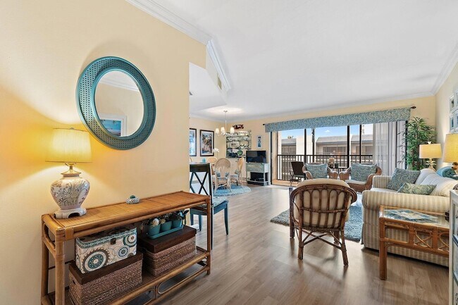 Building Photo - 1605 S US Hwy 1