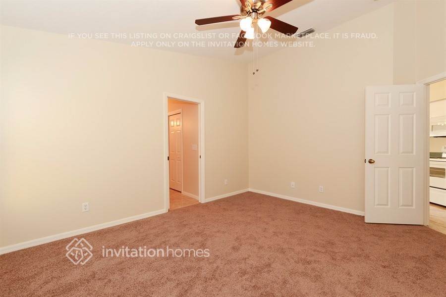 Building Photo - 521 Greg St