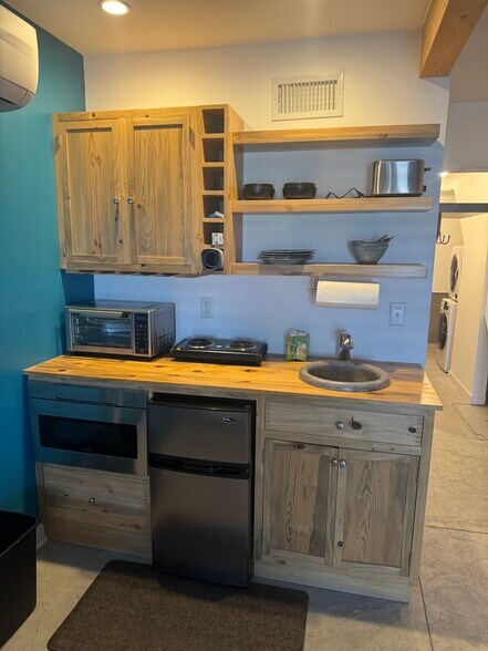 Building Photo - 342 S Mount Vernon Ave