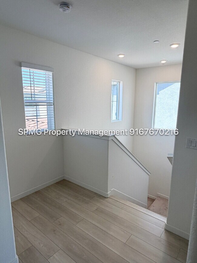 Building Photo - "Modern Rocklin Home : Spacious 3-Bedroom Home with Elegant Hardwood Accents!"