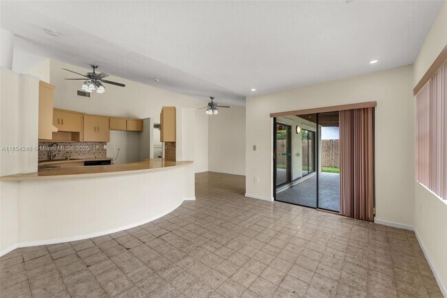 Building Photo - 9130 SW 101st Ave
