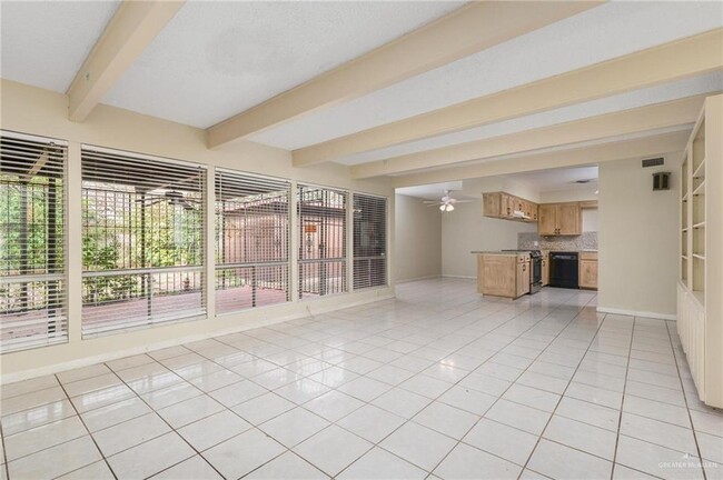 Building Photo - 2625 Village Dr