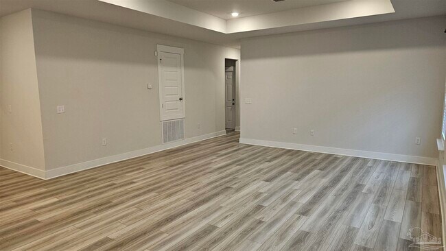 Building Photo - 265 Camellia Dr