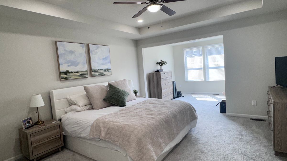 Building Photo - 1445 Superior Dr